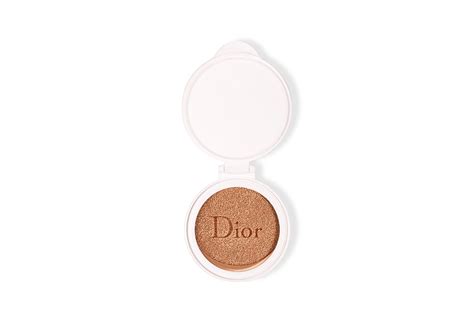 Ухаживающий кушон с тональным эффектом Рефилл Dior 